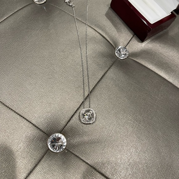 Swarovski Crystal Necklace - Picture 4 of 5